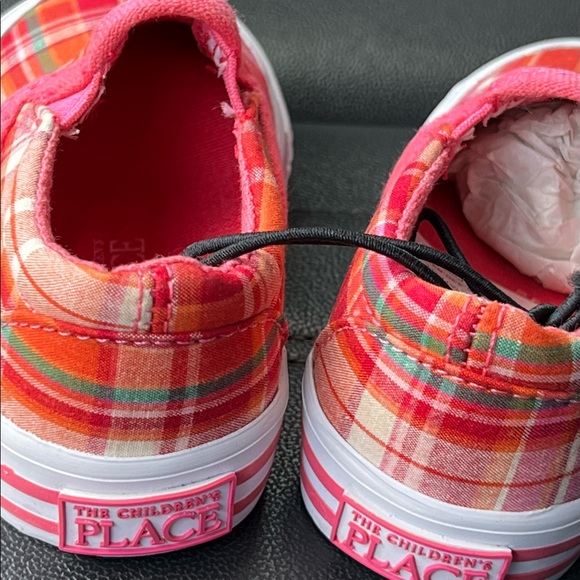 Preppy Plaid canvas Children's Place Baby Infant shoes Sneakers Sz 4 NEW Slip-On - Picture 4 of 8